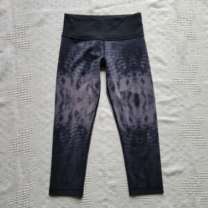 Lululemon Wunder Under  Crop Legging in Snowy Owl ( Black/ White/Grey)